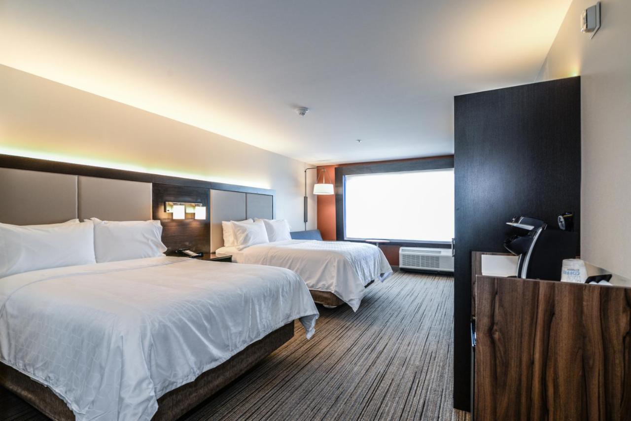 Holiday Inn Express Flint-Campus Area By Ihg Εξωτερικό φωτογραφία