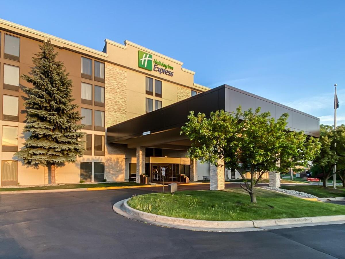Holiday Inn Express Flint-Campus Area By Ihg Εξωτερικό φωτογραφία