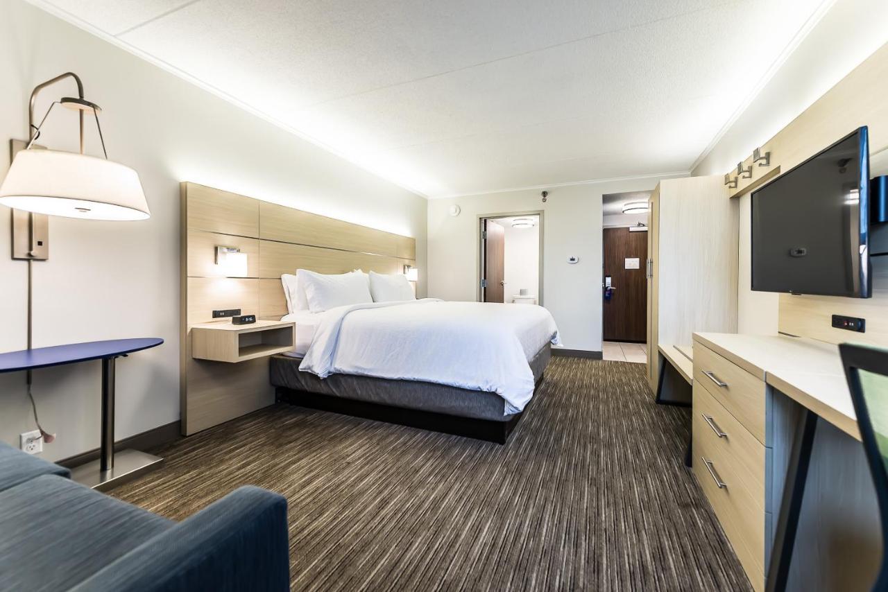 Holiday Inn Express Flint-Campus Area By Ihg Εξωτερικό φωτογραφία