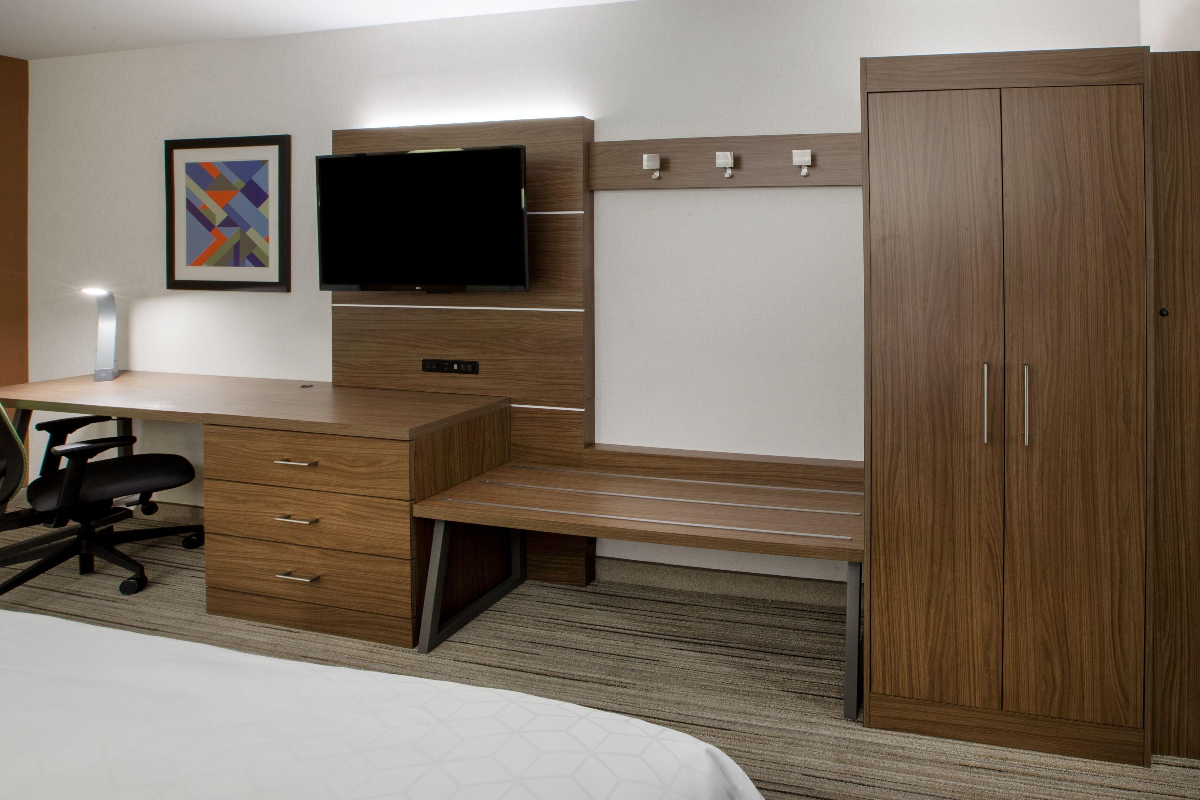 Holiday Inn Express Flint-Campus Area By Ihg Εξωτερικό φωτογραφία