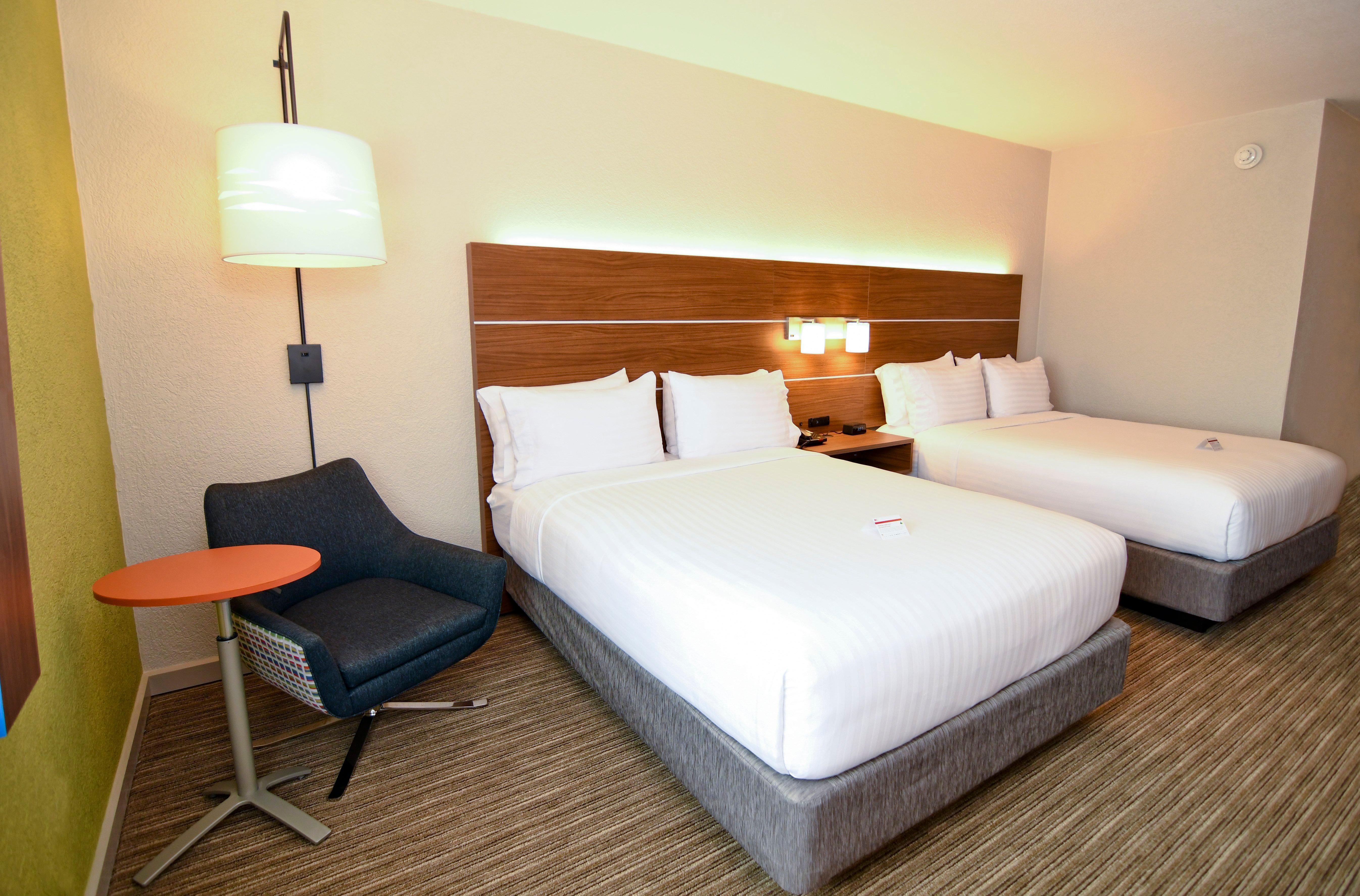 Holiday Inn Express Flint-Campus Area By Ihg Εξωτερικό φωτογραφία
