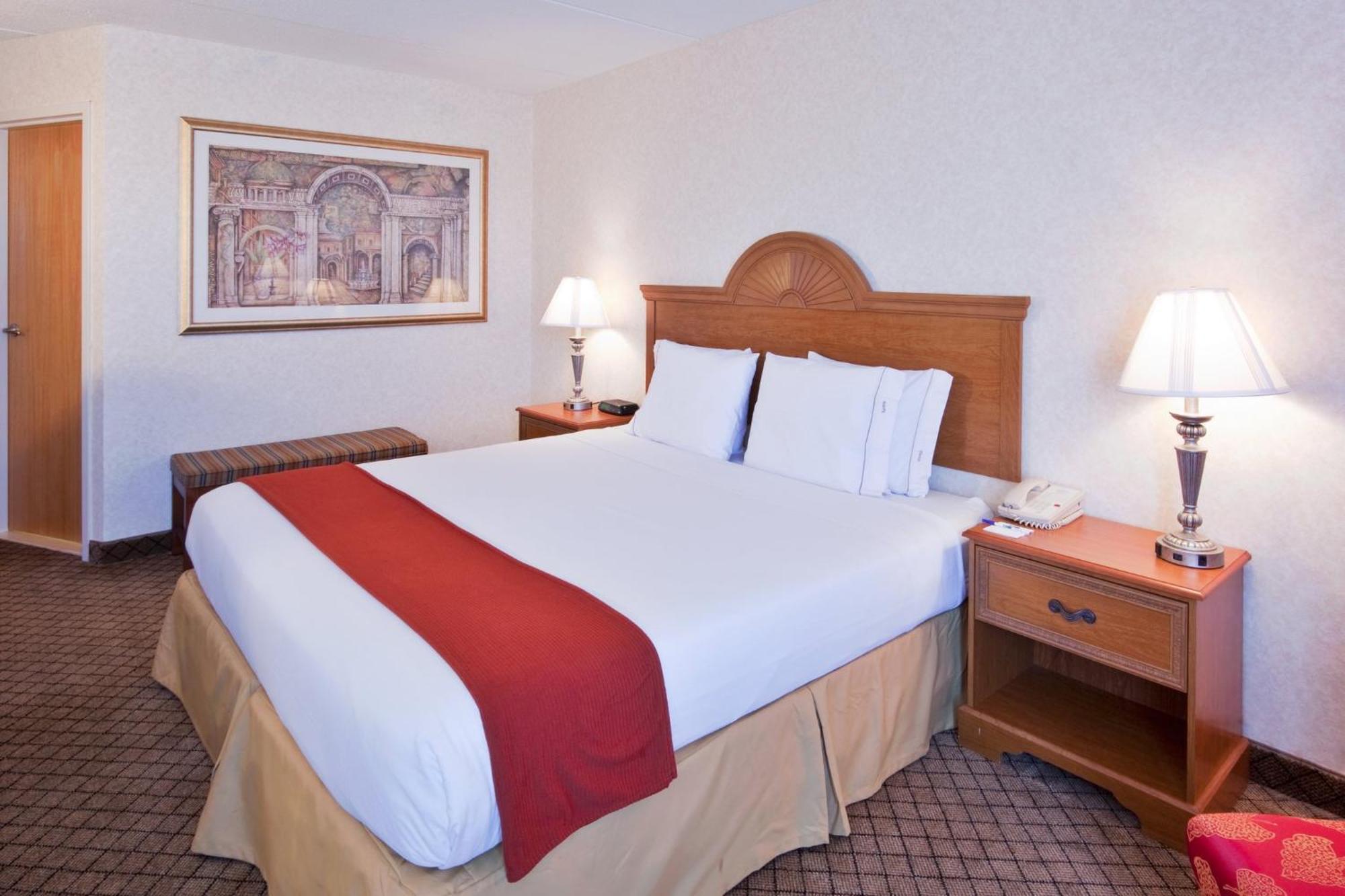 Holiday Inn Express Flint-Campus Area By Ihg Εξωτερικό φωτογραφία