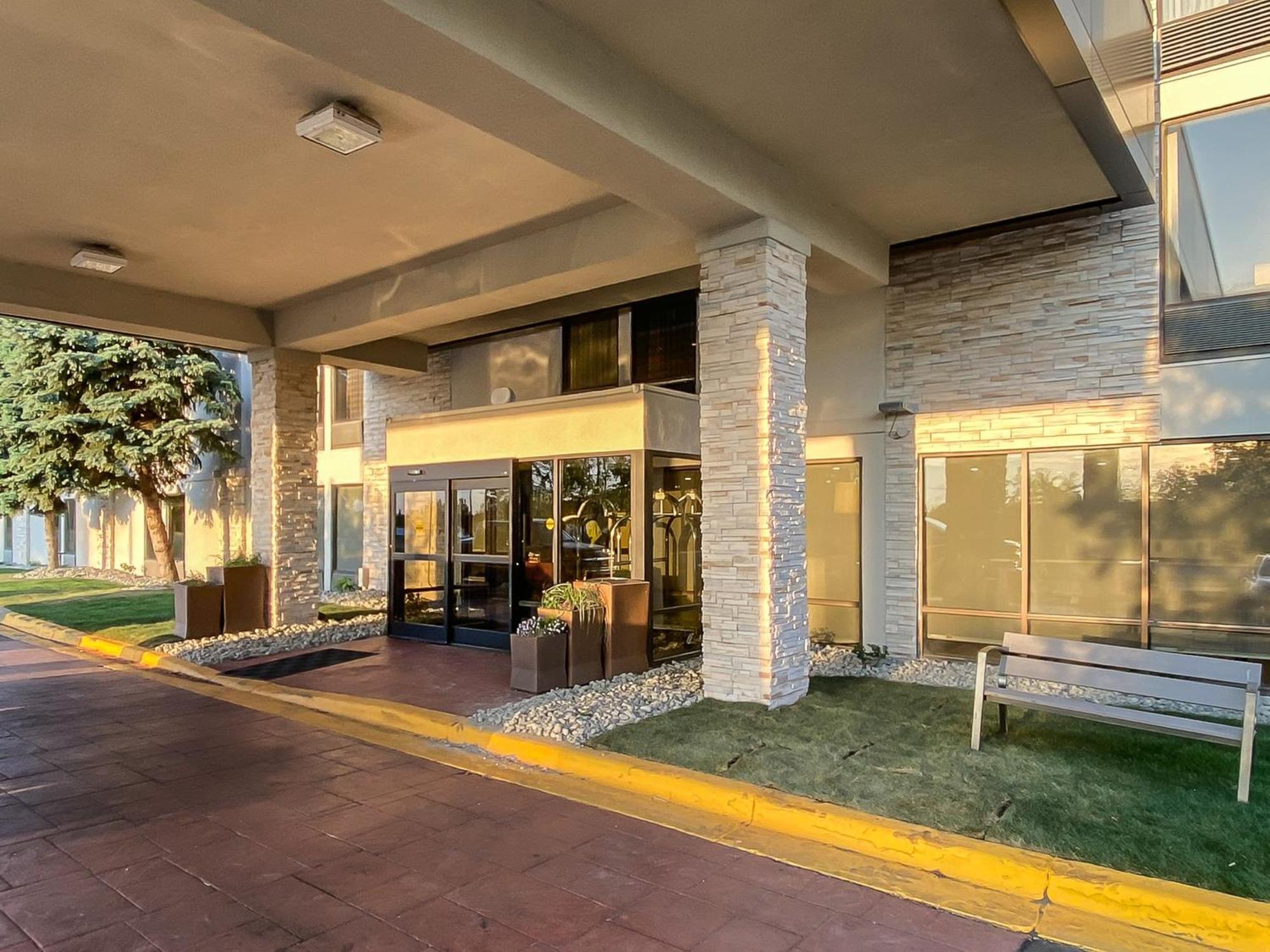 Holiday Inn Express Flint-Campus Area By Ihg Εξωτερικό φωτογραφία