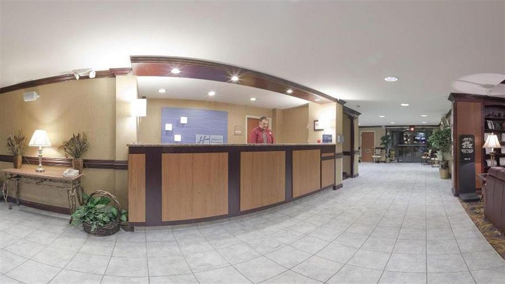 Holiday Inn Express Flint-Campus Area By Ihg Εξωτερικό φωτογραφία